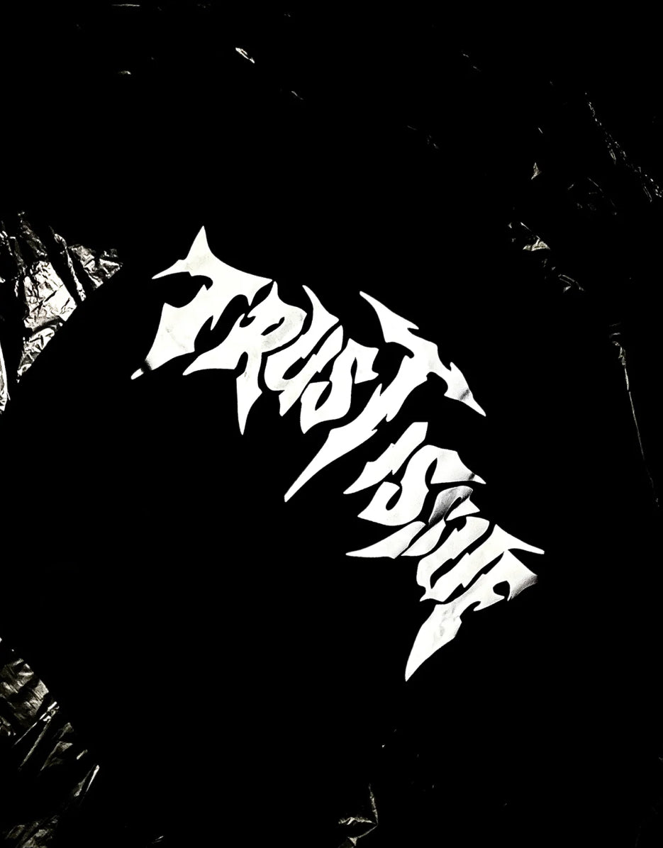 TRUSTISSUES Oversized tee